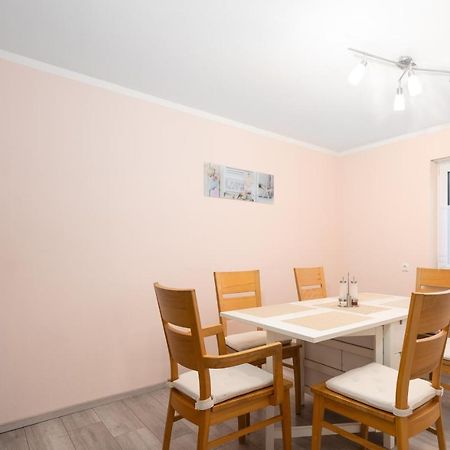 Familienfreundliche 3-Zimmer-Ferienwohnung Saal Extérieur photo